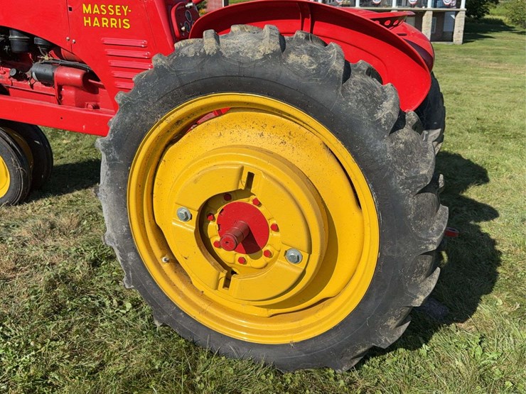 massey-ferguson-81-image-17
