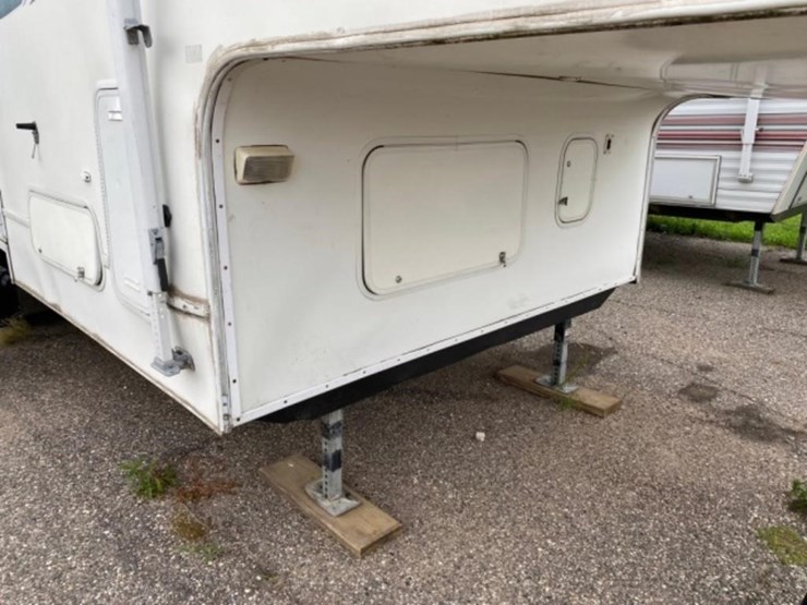 1999-prowler-ls-27-5j-5th-wheel-camper,tandem-axle-image-21