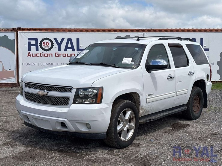 2010-chevrolet-tahoe-image-1