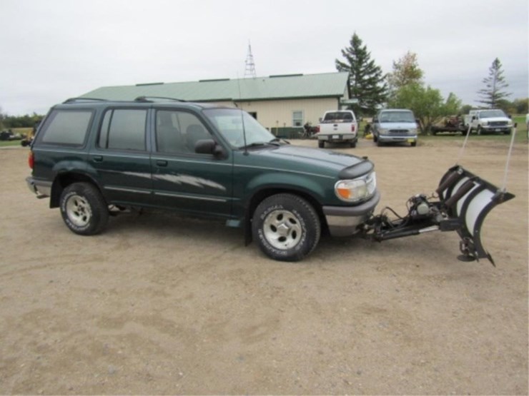 1997-ford-explorer-xlt-image-8