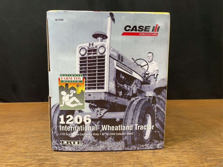 1/16-ih-1206-2009-nftm-nib-ertl-image-5