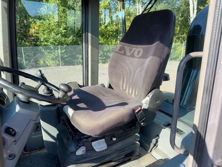 2014-volvo-l35g-image-21