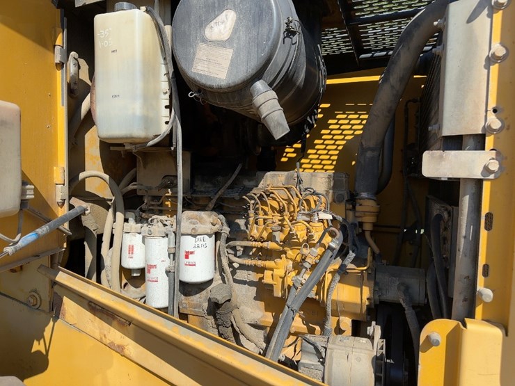 2005-deere-644j-image-26