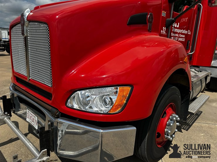 2015-kenworth-t440-image-9