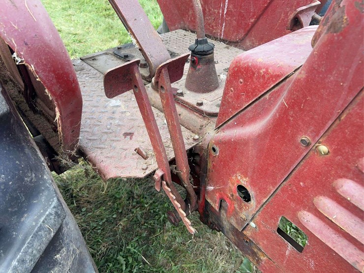 massey-ferguson-22-image-28
