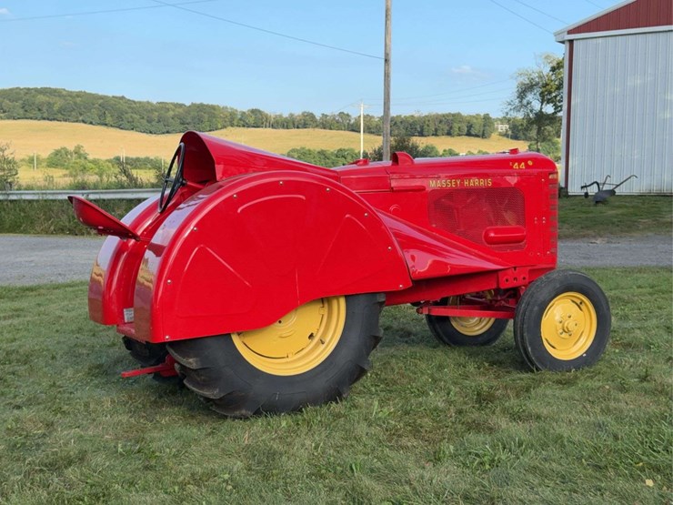 massey-ferguson-44-image-4