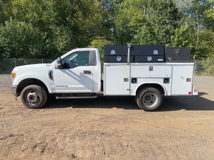 2017-ford-f350-xl-image-2