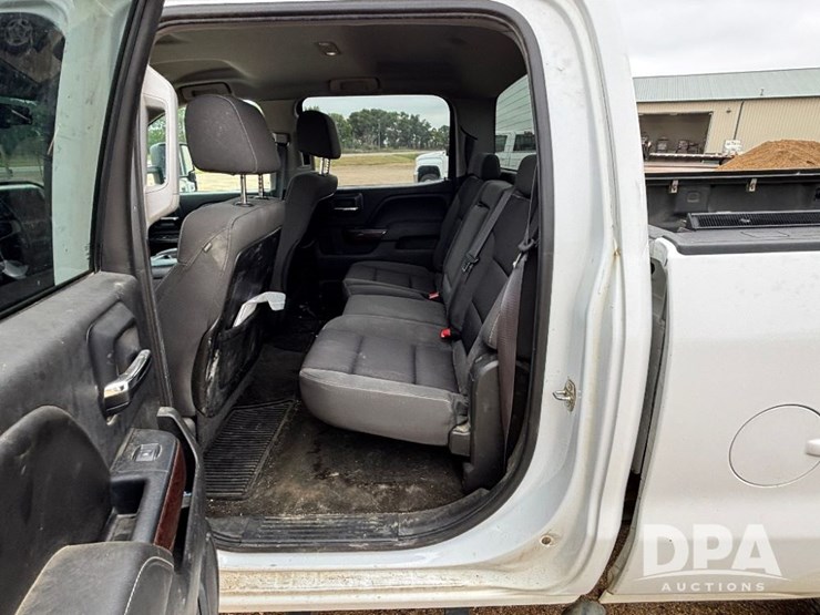 2015-gmc-sierra-2500hd-image-73