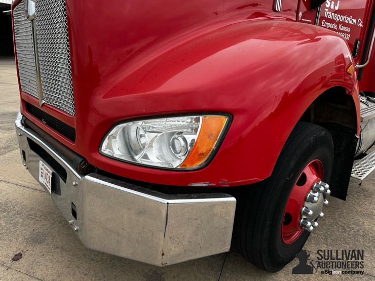 2015-kenworth-t440-image-9