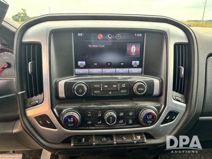 2015-gmc-sierra-2500hd-image-82