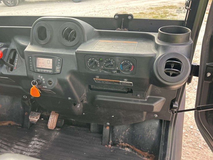 2018-kubota-rtv-x1100c-image-11
