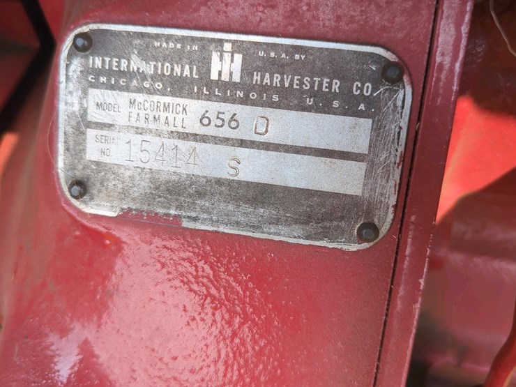 farmall-656-diesel-tractor,-serial-15411s,-65-hp-diesel-engine-image-5