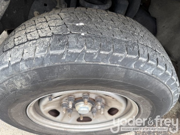 2020-ford-f250-xl-image-20