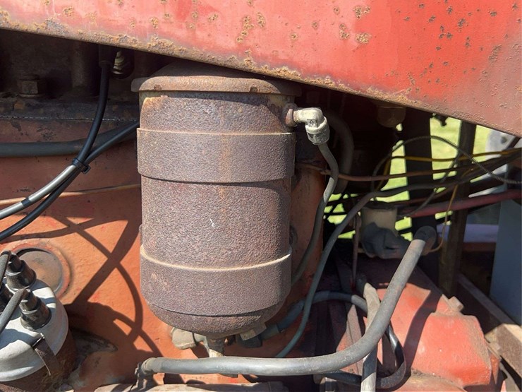 massey-ferguson-444-image-50