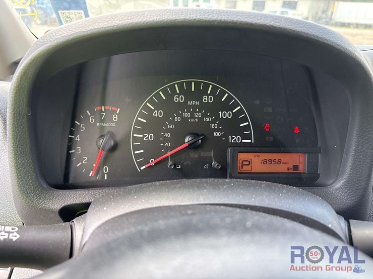 2017-nissan-nv200-image-14