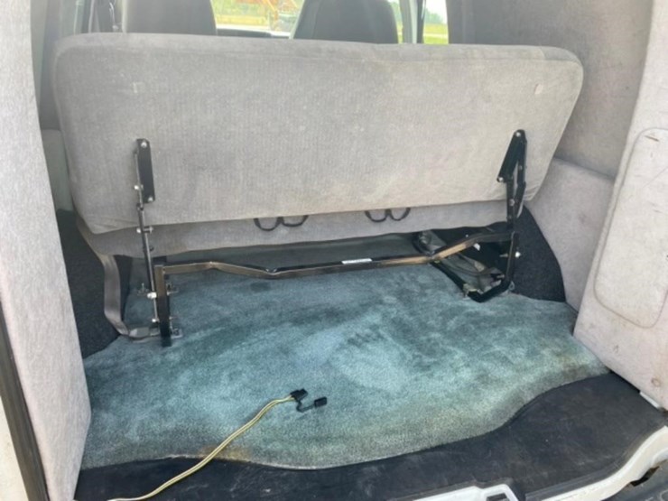 2004-chevy-express-van,-waldoch-crafts-edition,-image-31