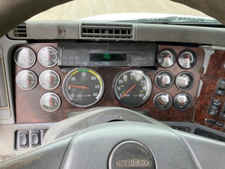 2000-freightliner-century-class-w/willmar-10-ton-image-66