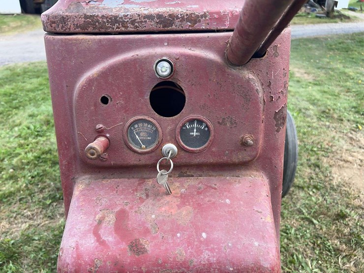 massey-ferguson-22-image-40