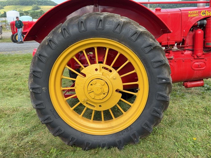 massey-harris-challenger-image-21