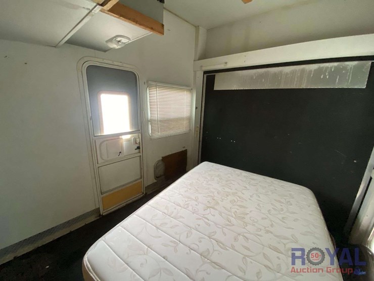 2006-victory-lane-36srv-39ft-tri-axle-5th-wheel-toy-hauler-travel-trailer-image-23