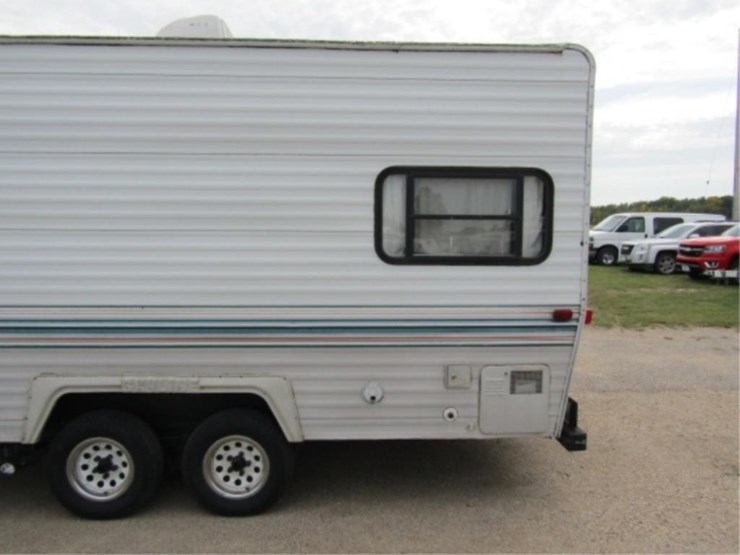 1992-layton-model-2000,bumper-pull-camper,2-doors-image-11