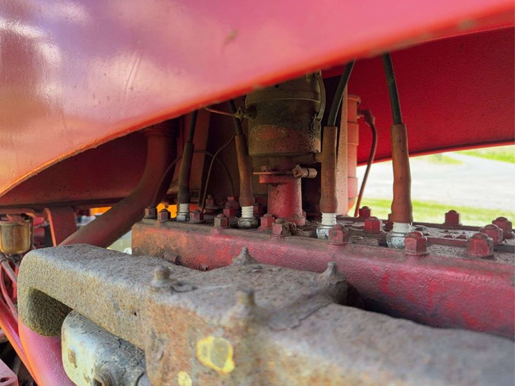 massey-ferguson-44-image-40