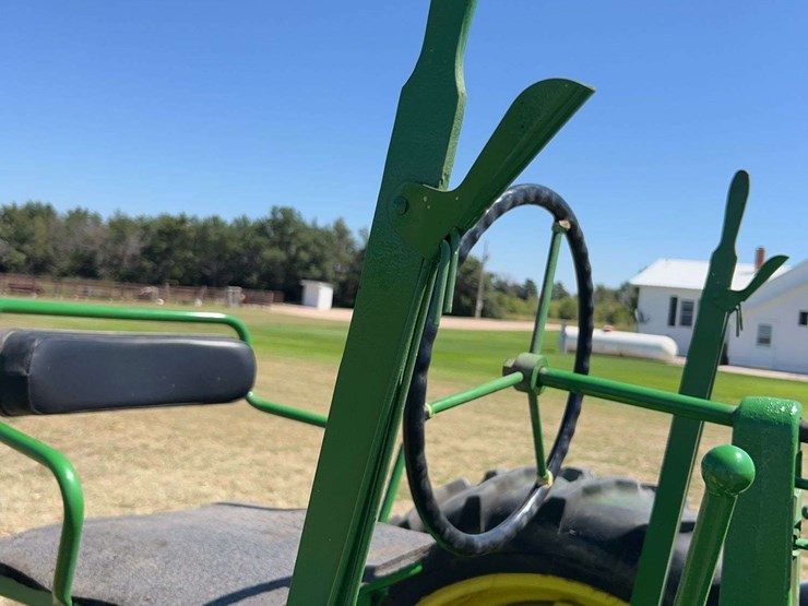 john-deere-model-b-image-31