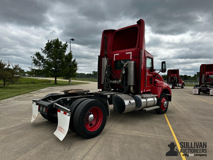 2012-kenworth-t440-image-5