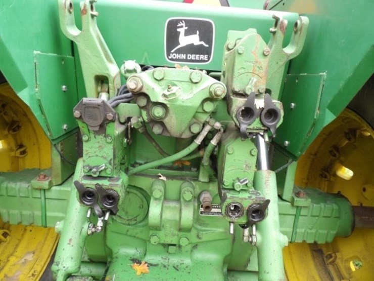 1981-john-deere-8440-image-35