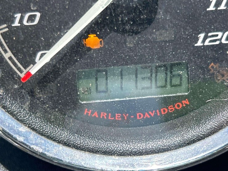 2021-harley-davidson-flhp-motorcycle-image-13