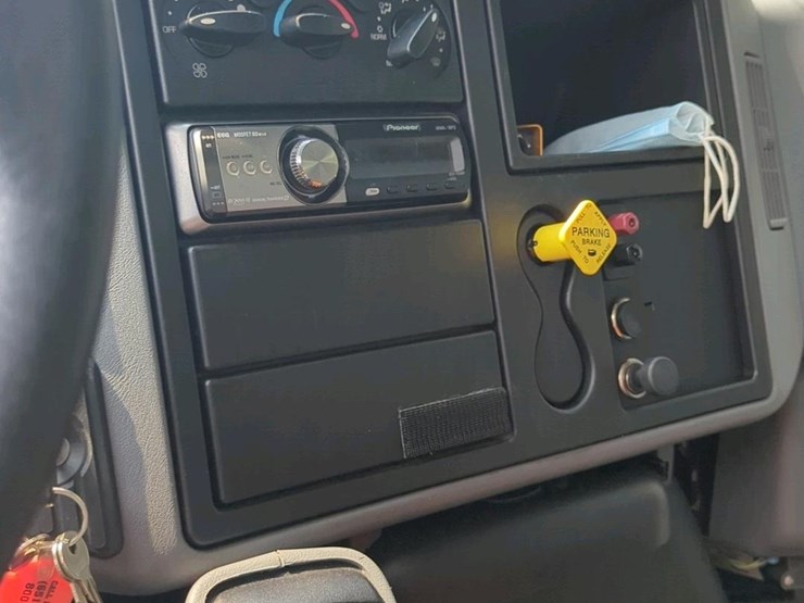 international-durastar-4400-image-8