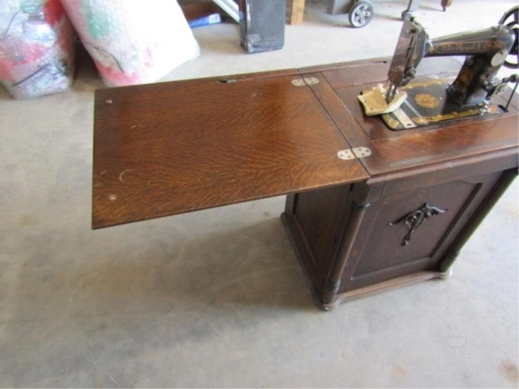 illionois-sewing-machine-co.-new-royal-a-sewing-image-15