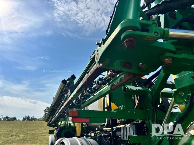 2018-john-deere-r4038-image-95