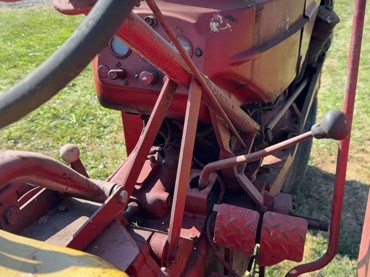 massey-ferguson-44-image-35
