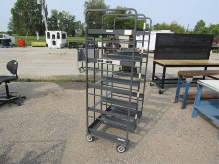 winholt-equip.-bin-cart-34.5x23.5x69.5-on-casters-image-8