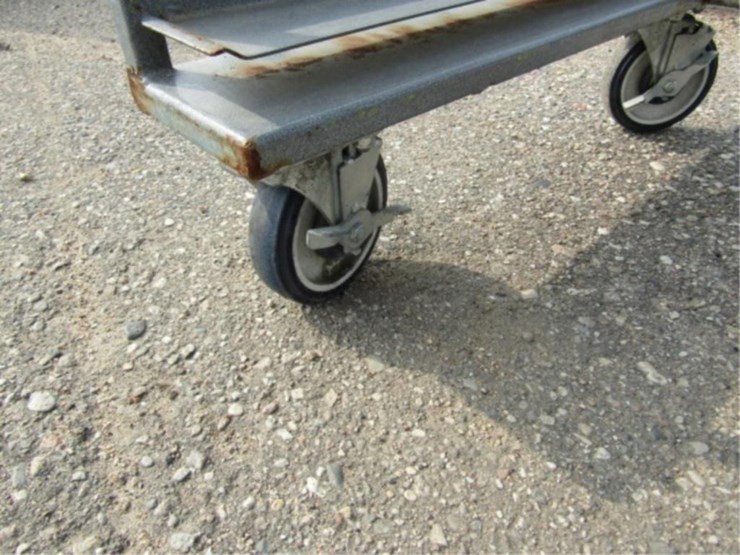 winholt-equip.-bin-cart-34.5x23.5x69.5-on-casters-image-9