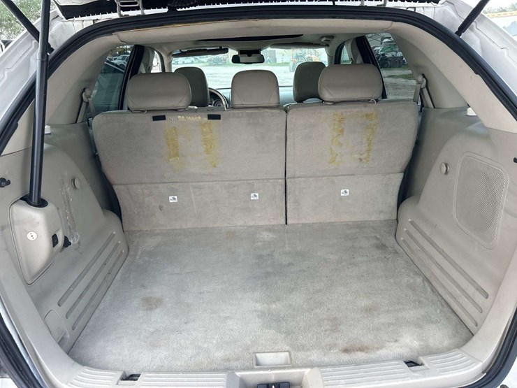 2010-ford-edge-image-23