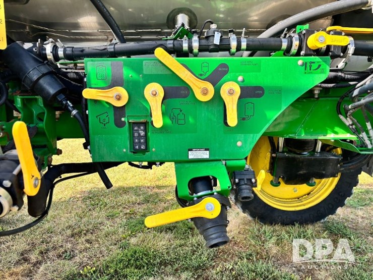 2018-john-deere-r4038-image-54