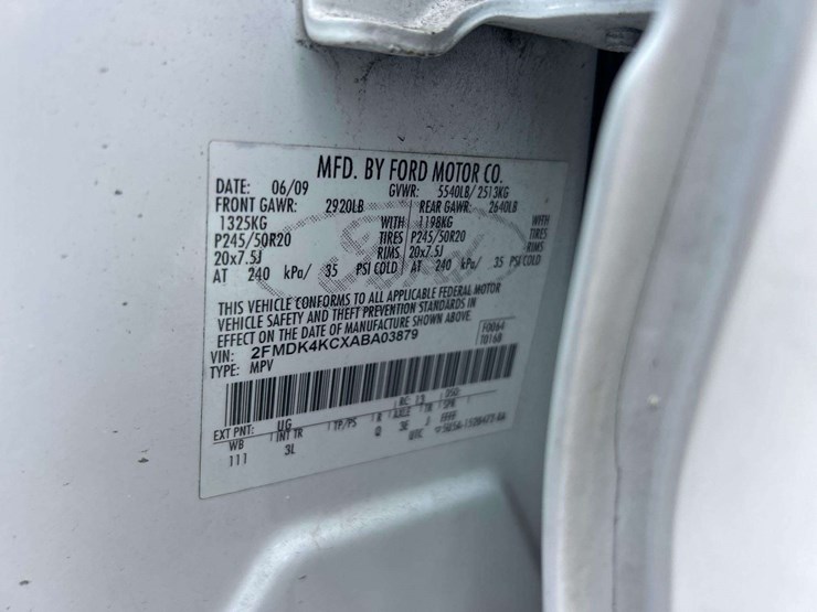 2010-ford-edge-image-5