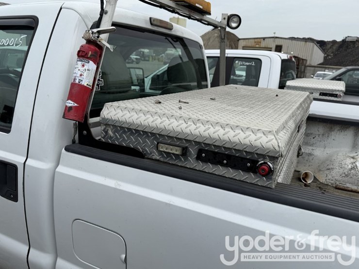 2011-ford-f250-image-16