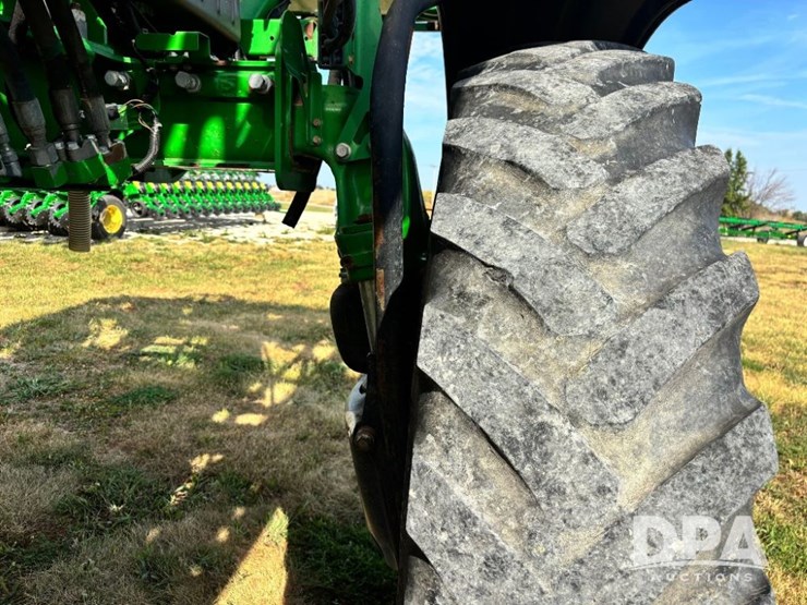2018-john-deere-r4038-image-59
