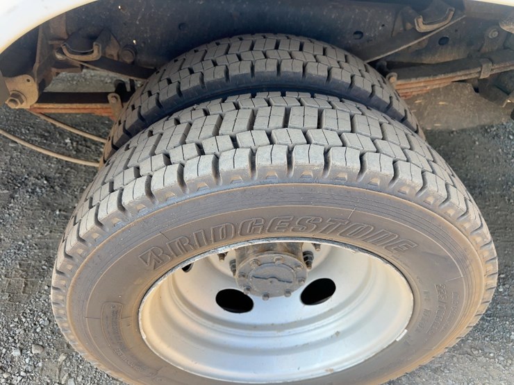 2019-ford-f550-xl-image-10