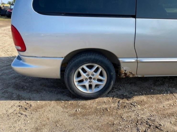 2000-dodge-grand-caravan-image-17