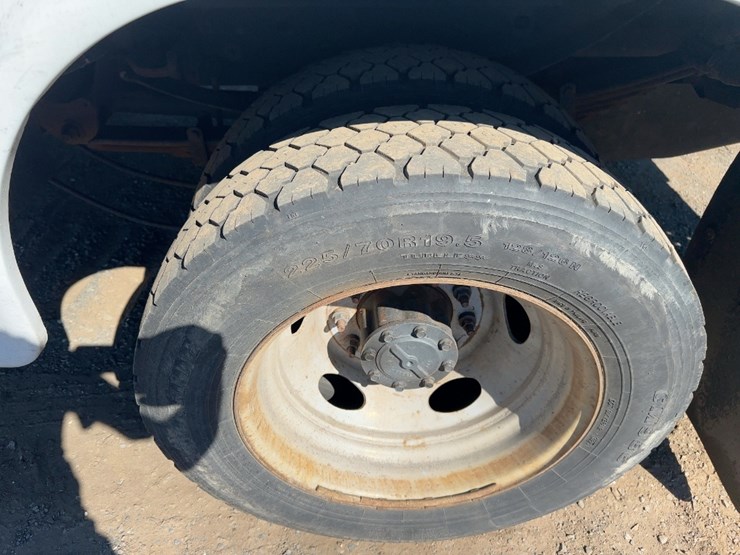 2019-ford-f550-xl-image-17