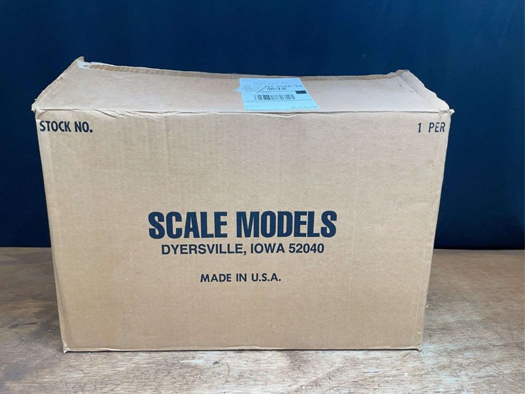 1/8-ih-856-1999-fps-nib-sm-image-10