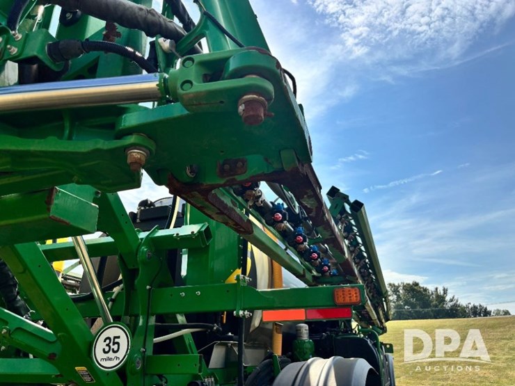 2018-john-deere-r4038-image-105
