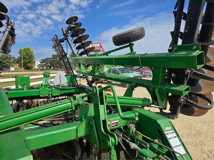 john-deere-637-image-13