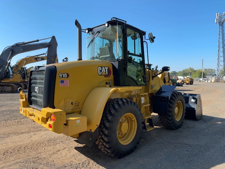 2022-caterpillar-910-image-5