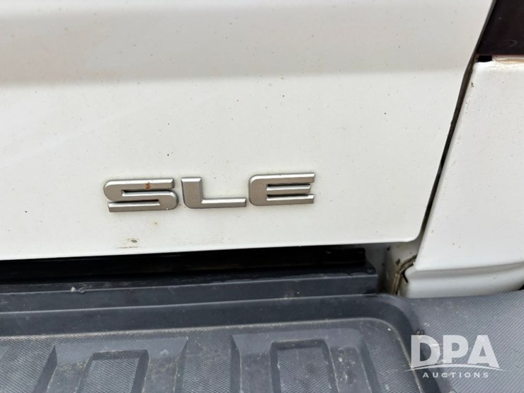 2015-gmc-sierra-2500hd-image-43
