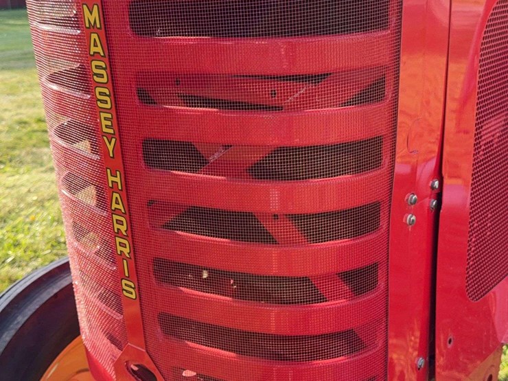 massey-ferguson-44-image-25